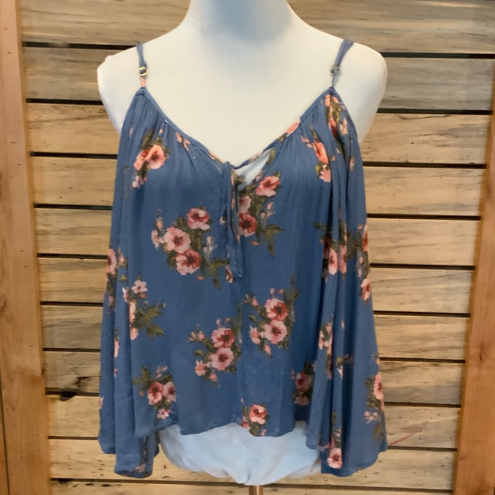 En Crème Off Shoulder Spaghetti Strap Blouse Size M